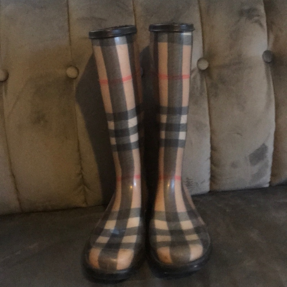Burberry rain boots